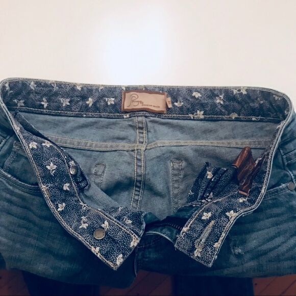 Paige light blue jean, Benedict canyon size 25 - Picture 6 of 11